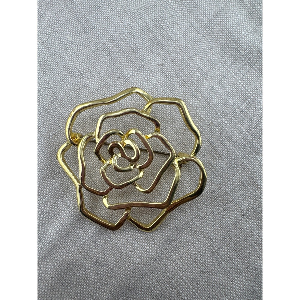 Vintage Gold Tone Openwork Rose Flower Statement Brooch Pin Large Floral Design